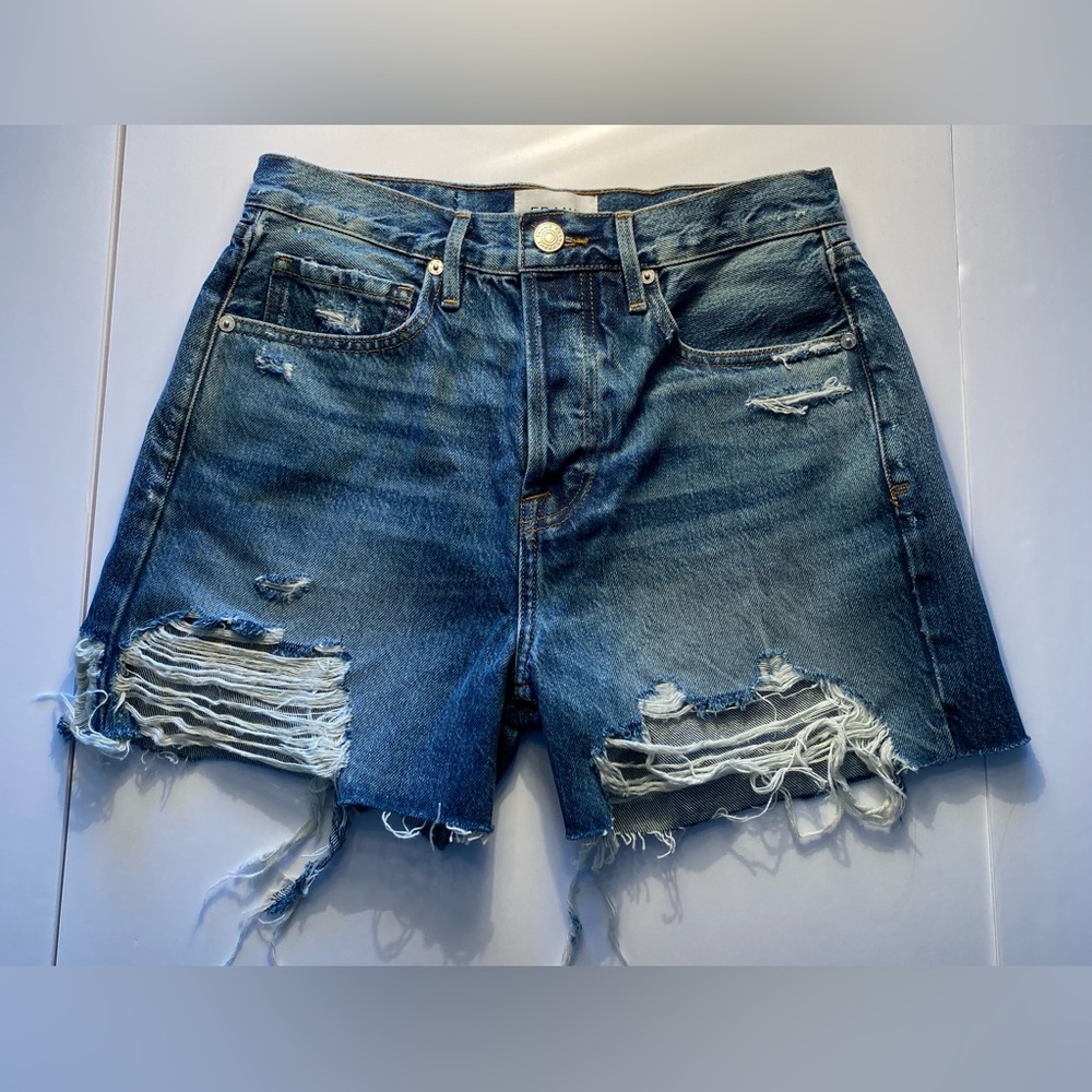 Frame  Distressed short shorts  size 25